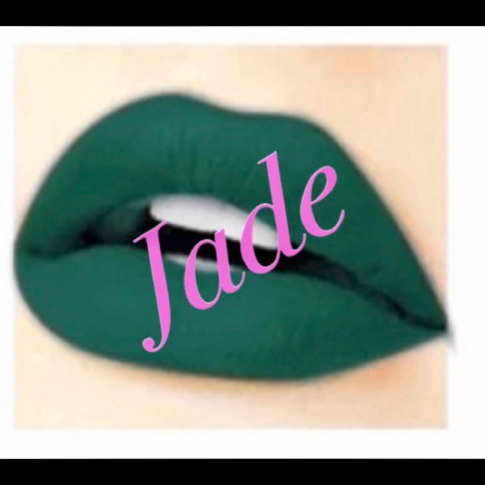 💄CHARM MATTE LIQUID LIPSTICK 💋